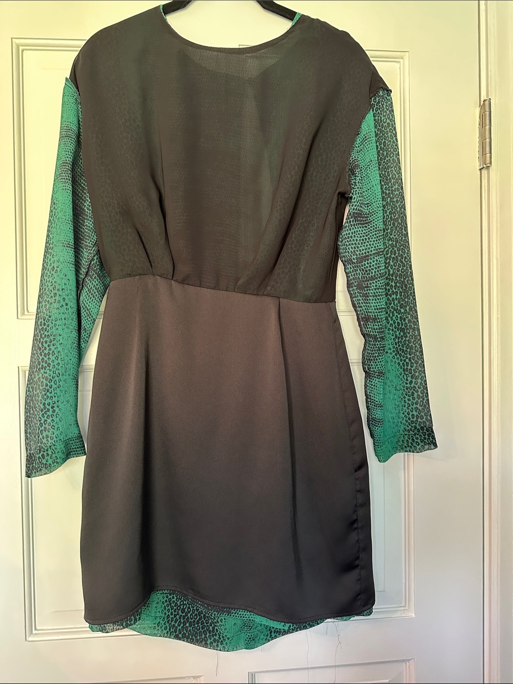 Waverly Grey Liberant Green Patterned Open Back Dress size small - Picture 6 of 8